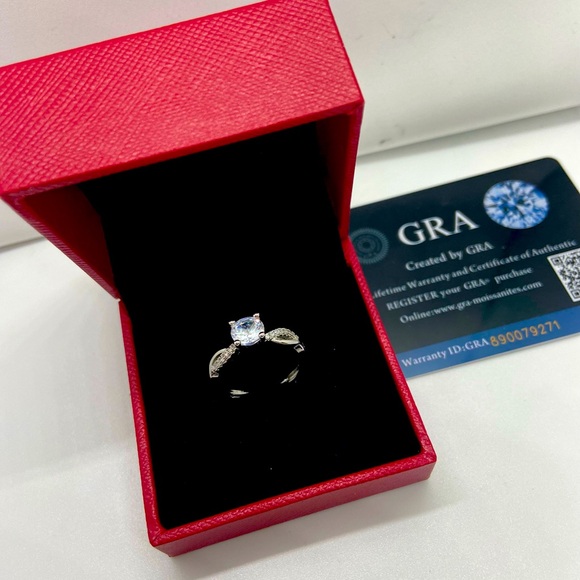 Gorgeous 1 Carat Moissanite White Gold plated adjustable ring *NEW* - Picture 3 of 3